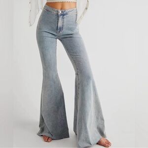 FREE PEOPLE Just Float On High Rise Flare Jeans Size 28 SOLD OUT! NWT